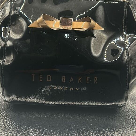 Ted Baker Bow Front Cosmetic Bag Black Patent Leather Rose Gold Hardware Travel - Picture 3 of 15
